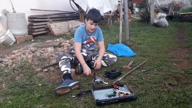 DESTRUINDO UM APARELHO DVD смотреть онлайн