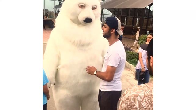 Мишка Снежок в Махачкале) Ростовая кукла что не оставит вас без ярких впечатлений! смотреть онлайн