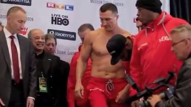 Смотреть онлайн бой Кличко - Дженнингс: Видео взвешивания боксеров перед боем: смотреть онлайн