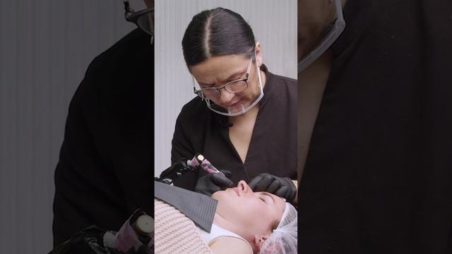 Перманентный макияж, стрелка с растушевкой. Мастер PMU Марина Ковалева #permanentmakeup #pmu смотреть онлайн