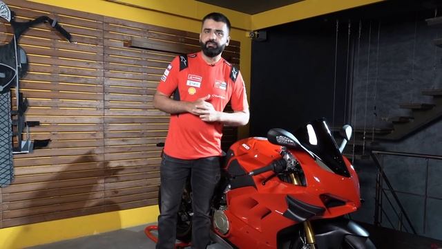 Pakistan's FIRST 2020 Ducati Panigale V4S | Unveiling & Review | Torque Motorsports смотреть онлайн