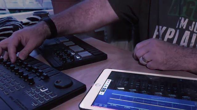 Trans Europe Express ( Korg Gadget iPad Cover ) #korggadget смотреть онлайн