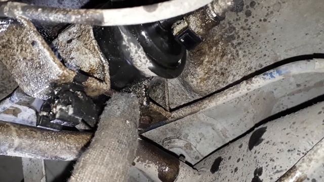 замена бензинового фильтра Geely emgrand 2014г. смотреть онлайн