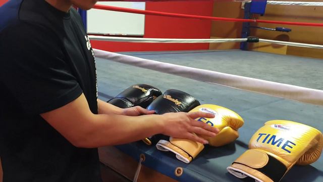 Winning Boxing Gloves Comparison & Review - 14oz (MS-500B) vs 16oz (MS-600B) смотреть онлайн
