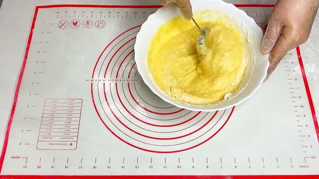 САМЫЙ ЛЕГКИЙ РЕЦЕПТ ПИРОГА! Пирог без миксера! #пирог #пирогбезмиксера смотреть онлайн