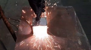 Простой мангал своими руками со съемными ножками!