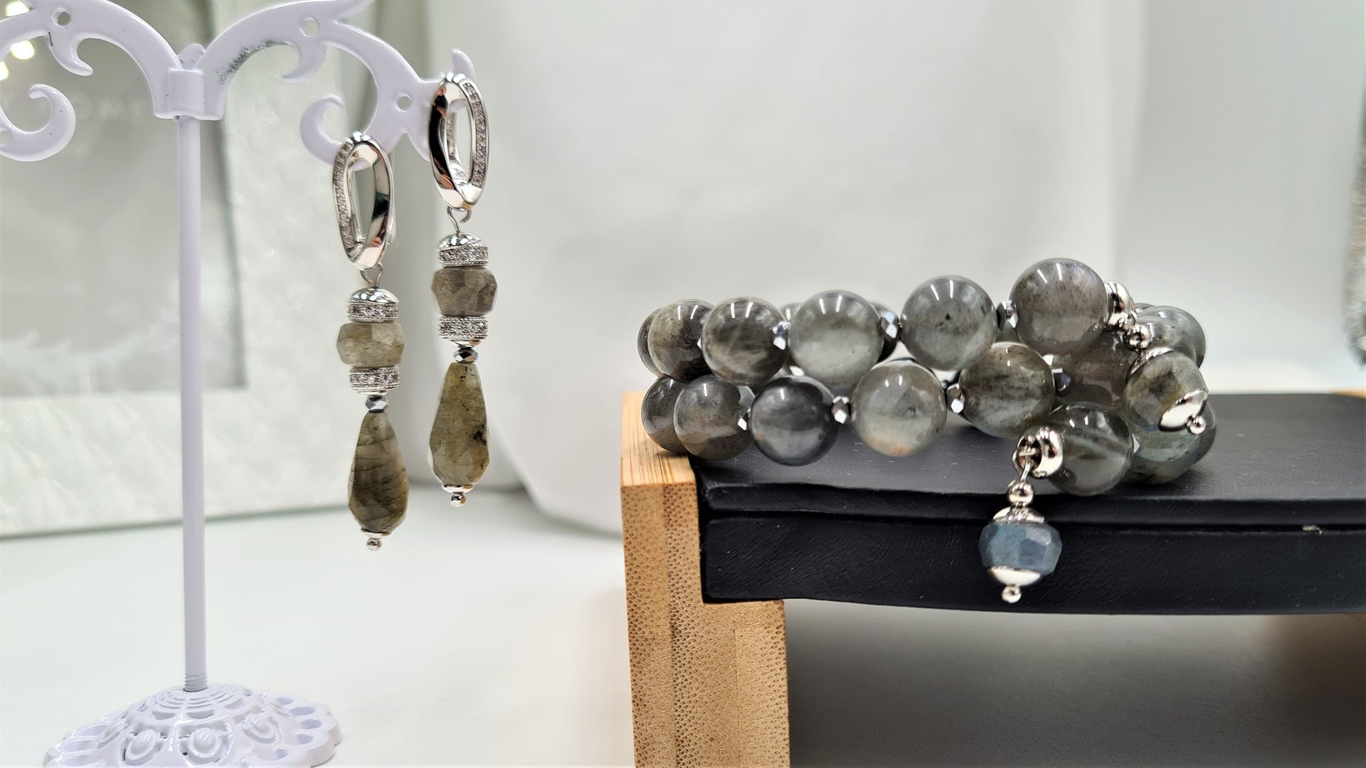 Лабрадор. Готовые украшения и идеи для их создания. смотреть онлайн