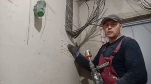 Как сделать нишу для щитка в бетонной стене.