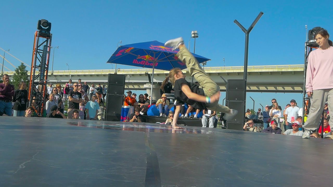 BGIRL BATTLE 1x1 ↔ Kristina Vs Sarkazi ↔ 1'8 ↔ COMBONATION X3 #combonationX3 #bmvideo