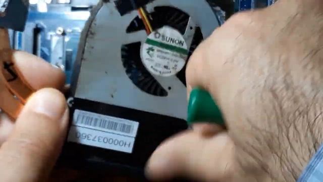 TOSHIBA Satellite C855-28H Notebook Tamiratı-Klavye Değişim+Fan Temizliği+Format смотреть онлайн