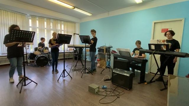 Инструментальный ансамбль «Музыкальная шкатулка», Р. Фримль «Индейская песня» из оперетты «Роз-Мари смотреть онлайн