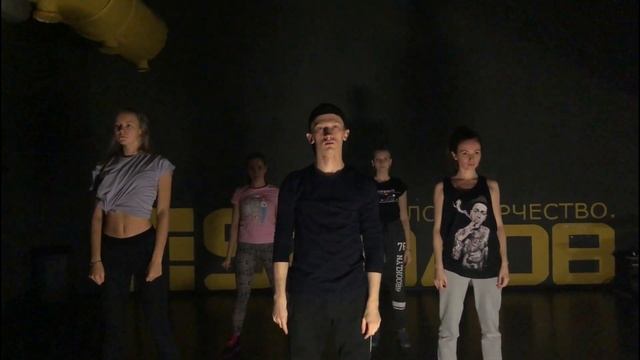 Крутой Вог. Саша Савчук с ученицами. Vogue dance. смотреть онлайн