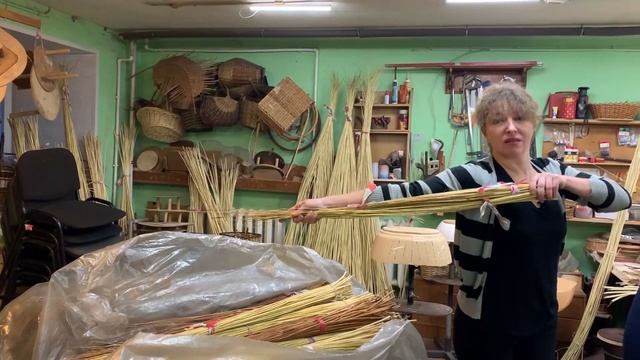 Русская ива. Овальная корзина. Часть 1. Плетение овального донышка смотреть онлайн
