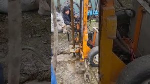 Бурение скважины на воду малогабаритной буровой установкой МГБУ