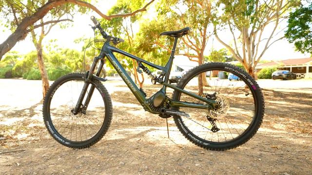 ROCKY MOUNTAIN ALTITUDE POWERPLAY - Super Interesting EMTB With A Crazy 108NM Powerful Motor !