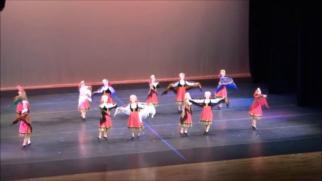 Russian Folk Dance "Khorovod" ("Хоровод") смотреть онлайн