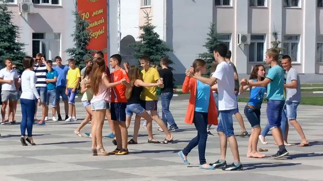 Стародуб. Подготовка к выпускному. 2015г. Full HD