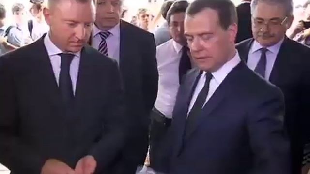 Визит Дмитрия Медведева в МИЭТ смотреть онлайн