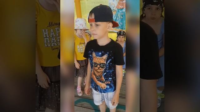 Праздник детства: репортаж с маленькими воспитанниками и родителями. смотреть онлайн