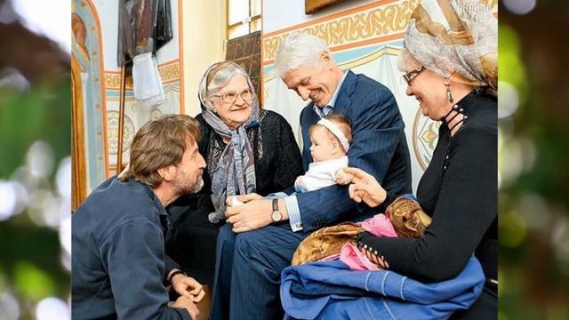 Как сейчас живёт повзрослевшая дочка Александра Абдулова? смотреть онлайн