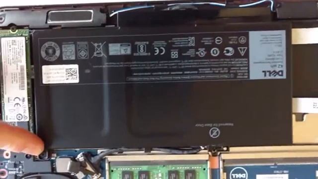 Dell Latitude E7270 Base Plate Removal and Internal Upgrades смотреть онлайн