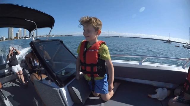 Tested | Stessl 630 Funseeker with 200hp Yamaha 4-Stroke смотреть онлайн