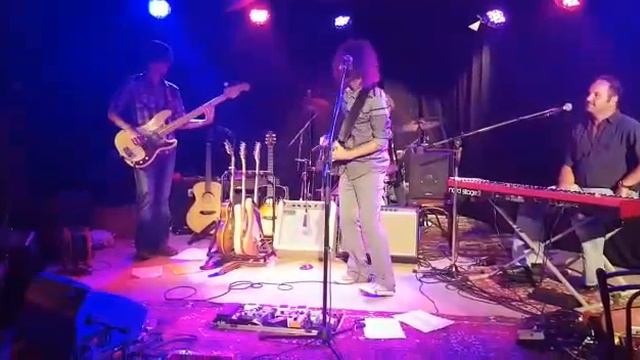 Chrigu Blaser's CLAPTON, KNOPFLER & JERRY REED Guitar Explosion смотреть онлайн