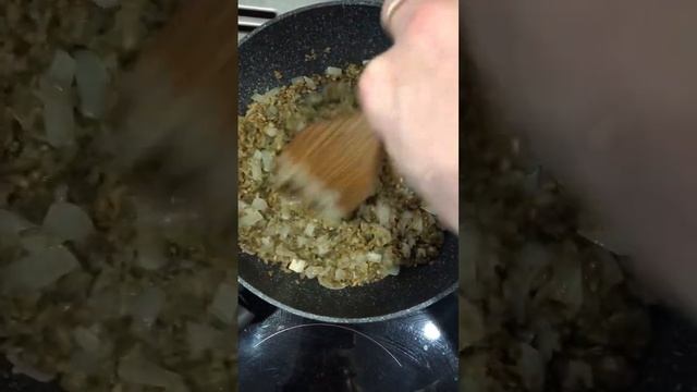 В первый раз готовлю фрике. Очень необычный гарнир! смотреть онлайн