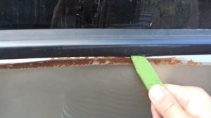 Как снять защитную резинку бокового стекла