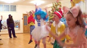 Новый год в ДЕТСКОМ САДУ Подготовительная группа Утренник