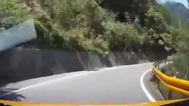 САМЫЕ ВЕЗУЧИЕ ЛЮДИ СНЯТЫЕ НА КАМЕРУ  Топ 16 Людей, Которым Дико Повезло.