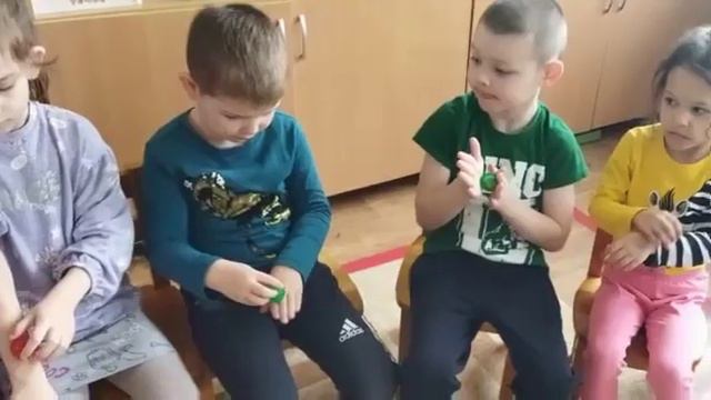 Чтоб красиво говорить, надо с пальцами дружить смотреть онлайн