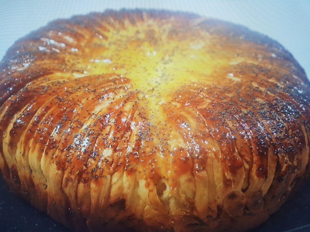 ВЕЛИКОЛЕПНЫЙ ПИРОГ " И ТОРТА НЕ НАДО ", кусочек буквально тает во рту. смотреть онлайн