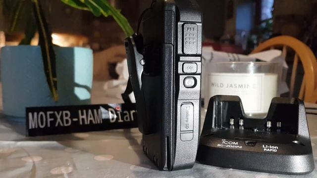 ICOM ID-52 BP271 or BP272 Battery ? смотреть онлайн