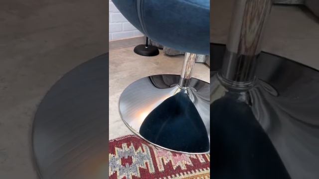 Кресло EGG синее с высокой спинкой велюр на диске смотреть онлайн