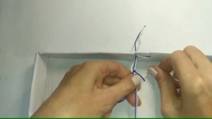 Как сделать браслет из ниток / браслет макраме фенечка/ двухцветный браслет дружбы