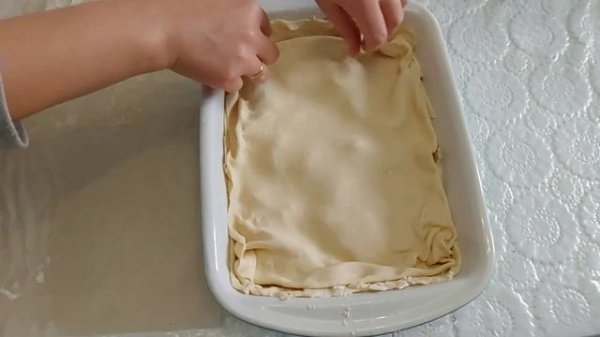 ПИРОГ С ЯБЛОКАМИ из слоеного теста. Просто и вкусно!)