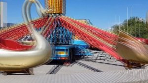 Парковка ТРЦ «Парк Хаус» Казань Атракцион Лебеди