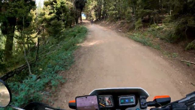 Honda Trail 125, CRF125 and two TW200s take on 9500' Peaks with a visit to Hotsprings! Idaho '23 смотреть онлайн