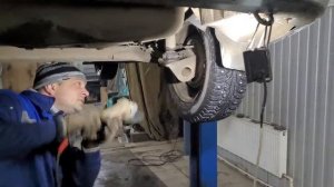 замена задних амортизаторов лада приора