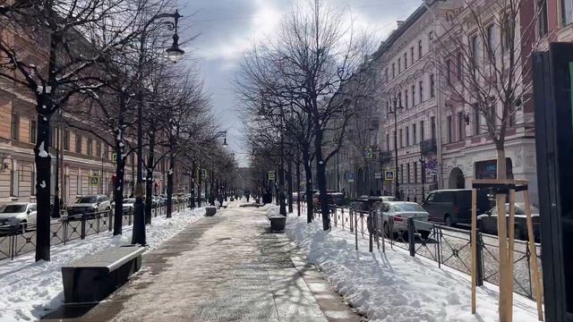 St.Petersburg walk | Walking on Bolshaya Konyushennaya street [St. Petersburg 4K] смотреть онлайн