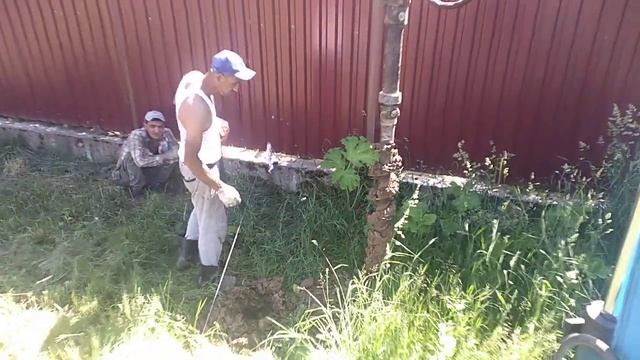 Симагино ямобур Мини Экскаватор, бурим отверстия под заборные столбы смотреть онлайн