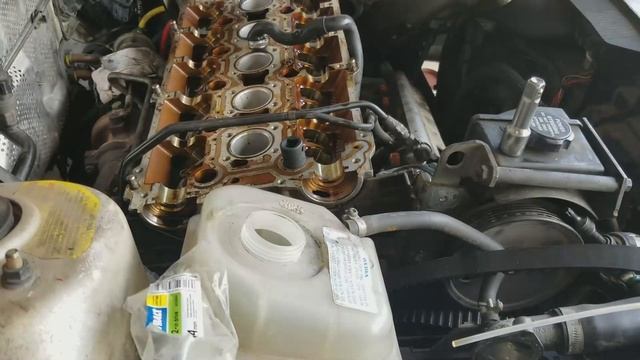 Pulled the cylinder head form a 1996 Volvo 850 T5 platinum wagon. Lots of fun and tool challenges. смотреть онлайн
