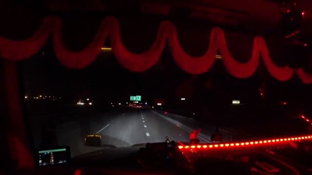 Дальнобой США.. Рабская жизнь в Америке..Очередной кредит..Пора собирать донаты на яишенку..??♂️ смотреть онлайн