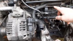 Как снять датчик каленвала на  фольксваген т 5 1.9 брр