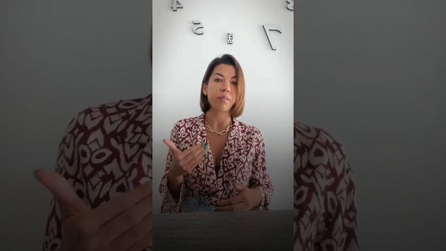 Научиться новой профессии никогда не поздно. Кератиновое выпрямление волос смотреть онлайн