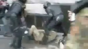 Беркут упаковывает бандеровцев. 2008 год.