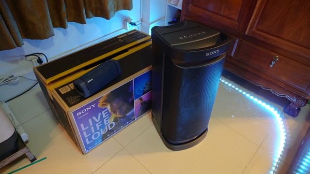 រីករាយថ្ងៃឈប់សម្រាកជាមួយ Sony SRS XP700 | Unboxing смотреть онлайн