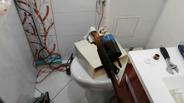 Унитаз без конденсата. Унитаз двойной бачок. Toilet Without Condensation. Toilet Bowl Double Cister