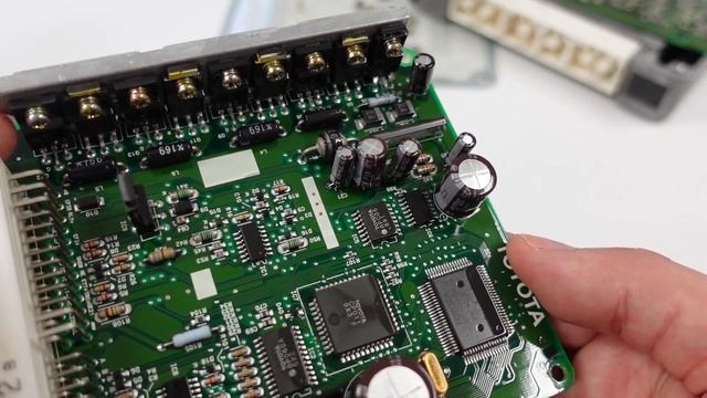 JZX100 (90 and 110 too?) - ECU Capacitor symptoms and replacement DIY смотреть онлайн